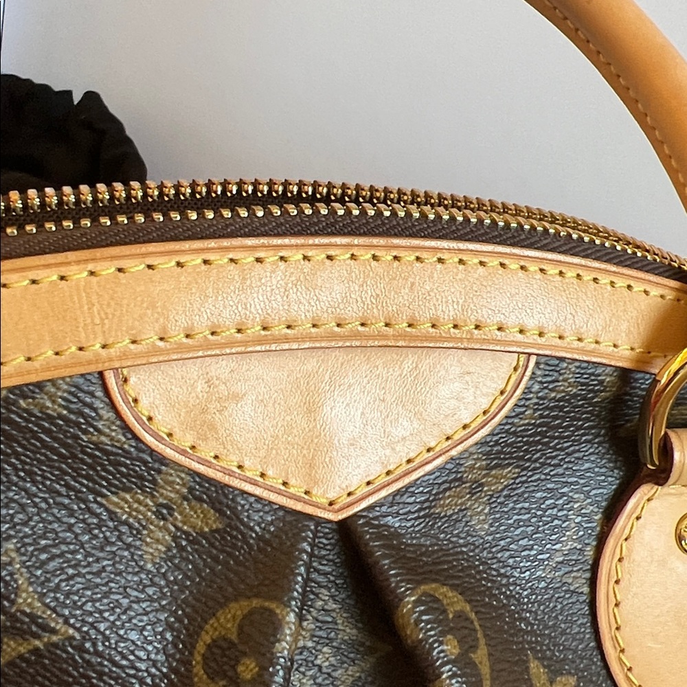 Louis Vuitton - Picture 7 of 11